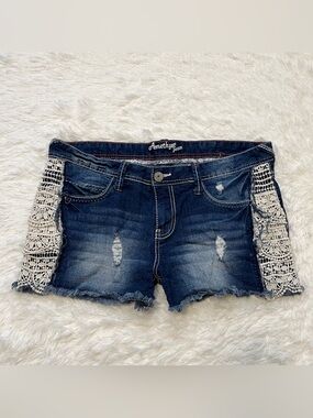 Boho mini jean shorts distressed blue